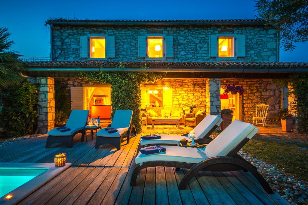 אומאג Villa Rea מראה חיצוני תמונה